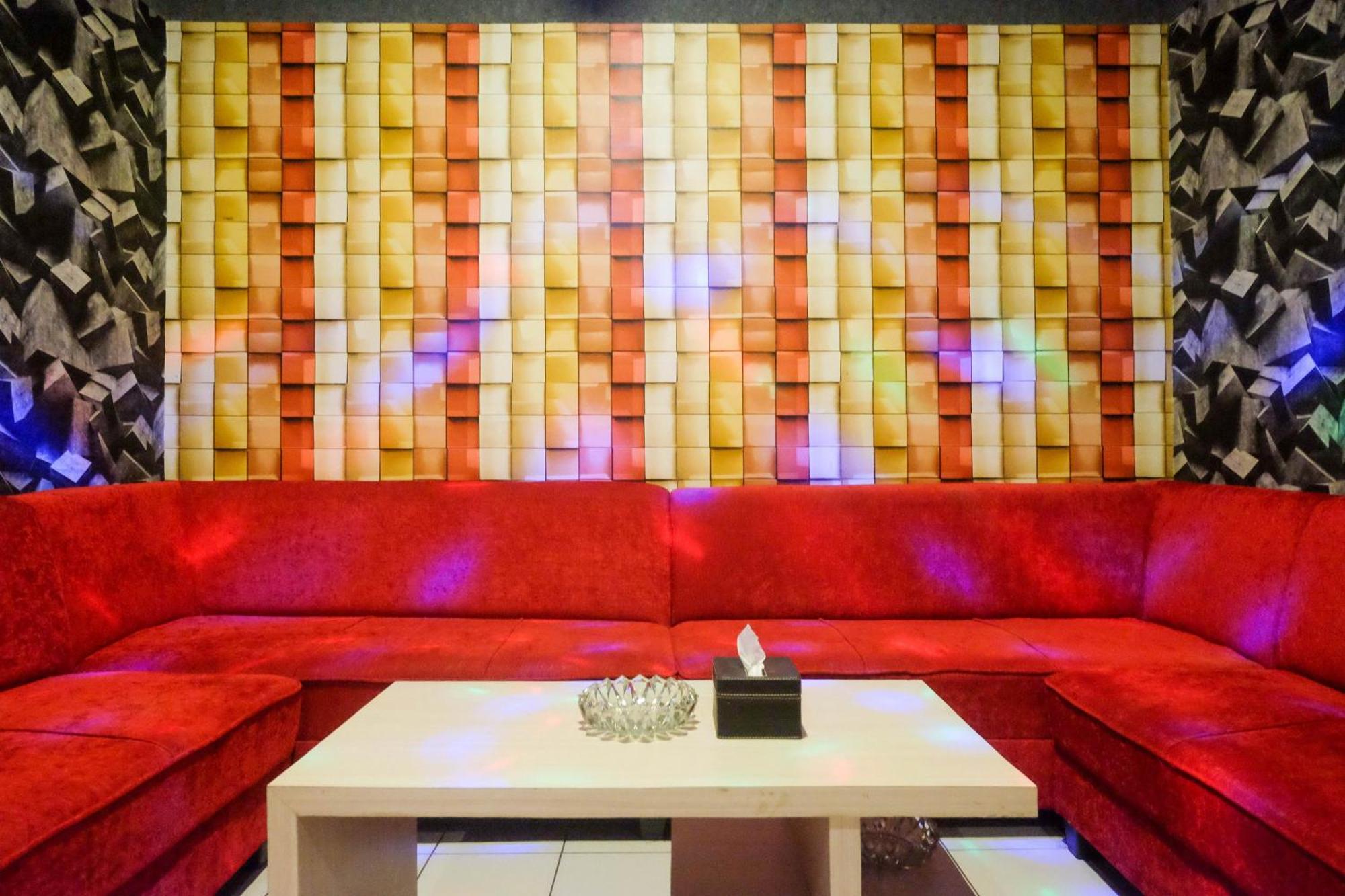 Urbanview Hotel Dedy Jaya Brebes Buitenkant foto